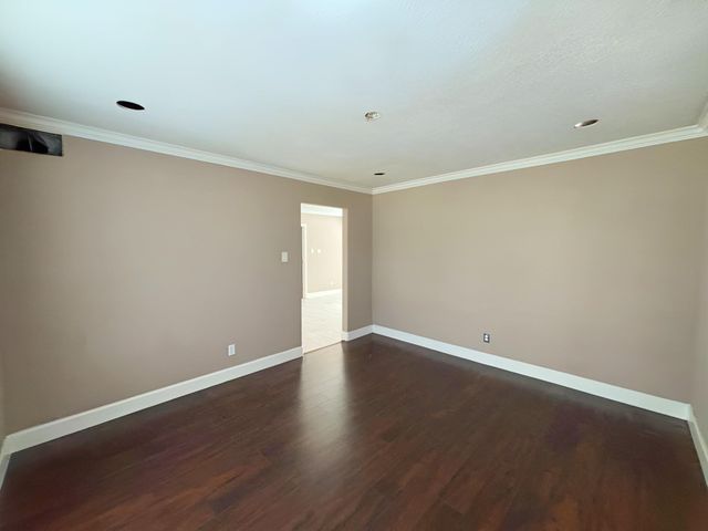 6639 Seaton Valley Drive, Spring, TX 77379