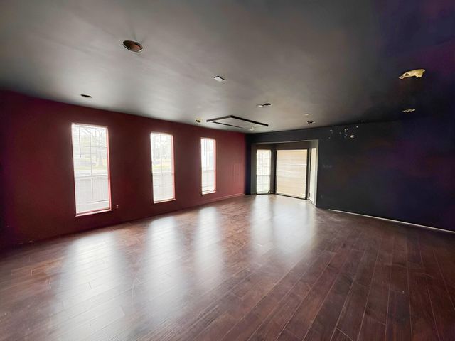 6639 Seaton Valley Drive, Spring, TX 77379