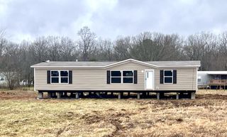 110 S C St, Hillsboro, TN 37342