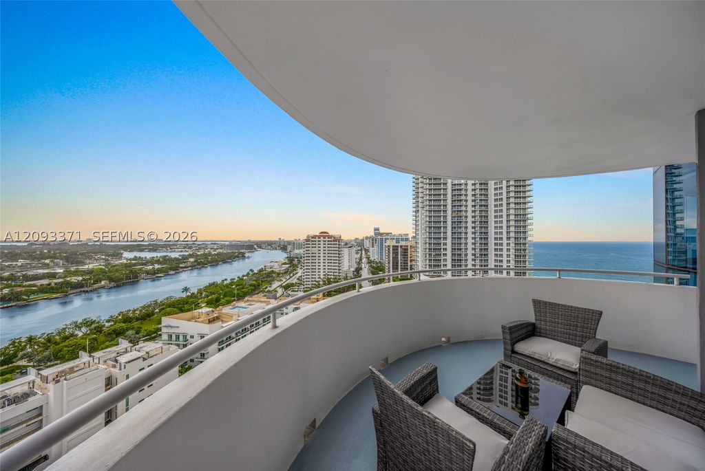 Image 27 of property listing at 6301 Collins Ave 2107, Miami Beach, FL 33141