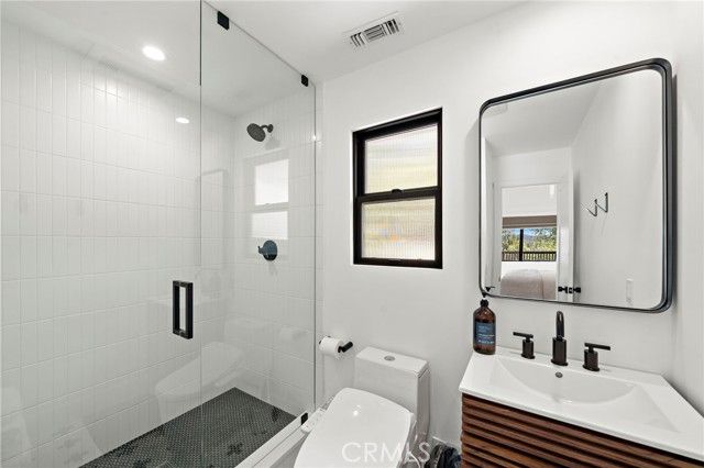 27561 North Bay, Lake Arrowhead, CA 92352