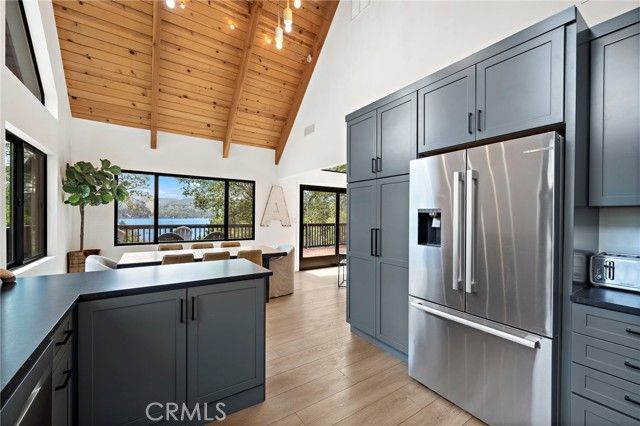 27561 North Bay, Lake Arrowhead, CA 92352