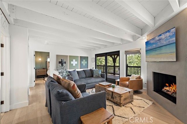 27561 North Bay, Lake Arrowhead, CA 92352