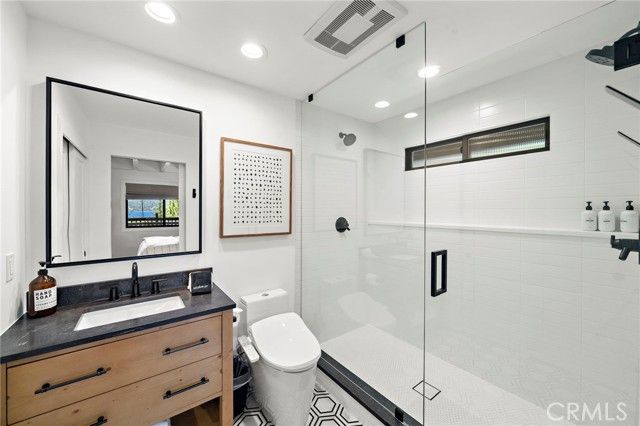 27561 North Bay, Lake Arrowhead, CA 92352