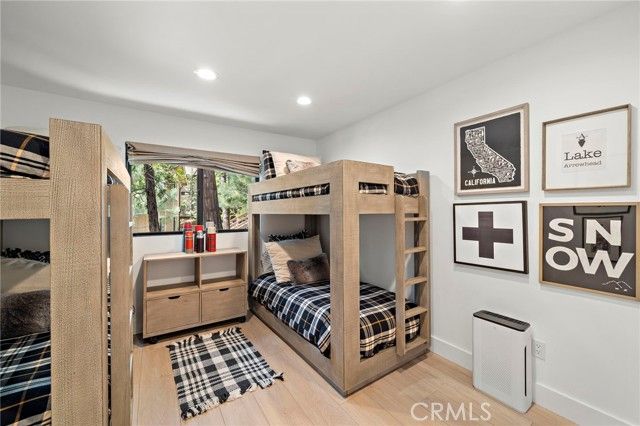 27561 North Bay, Lake Arrowhead, CA 92352