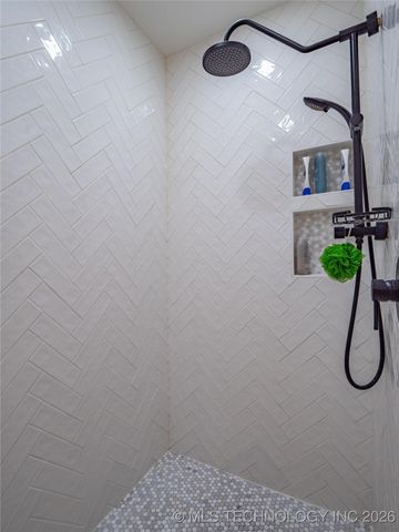 288 Channel Point, Canadian, OK 74432