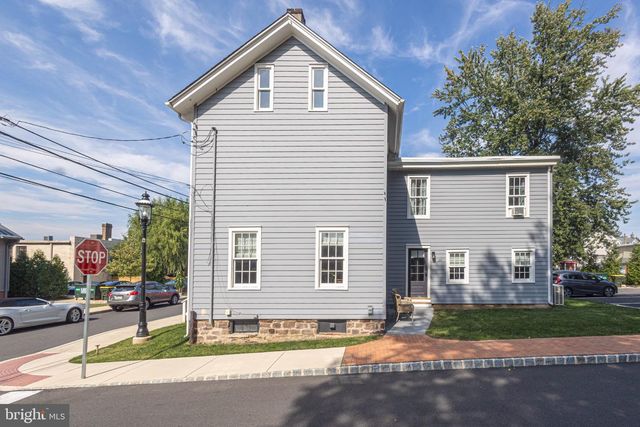 211 COURT ST, Newtown, PA 18940