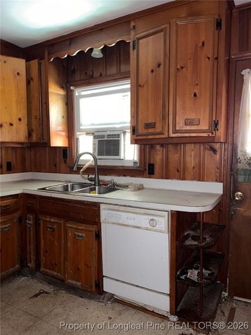 10199 Aberdeen Road, Aberdeen, NC 28315