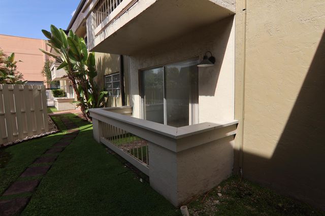 9360 SW 87th Avenue N8, Miami, FL 33176