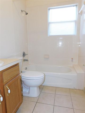 801 NW 3RD AVENUE A, Gainesville, FL 32601