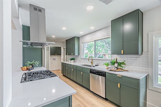 2220 Greenvalley Drive, Carrollton, TX 75007