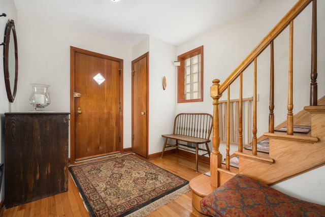 5706 N Mozart Street, Chicago, IL 60659