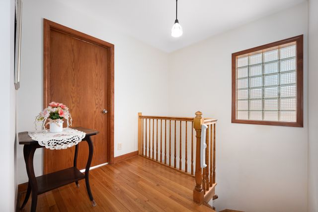 5706 N Mozart Street, Chicago, IL 60659