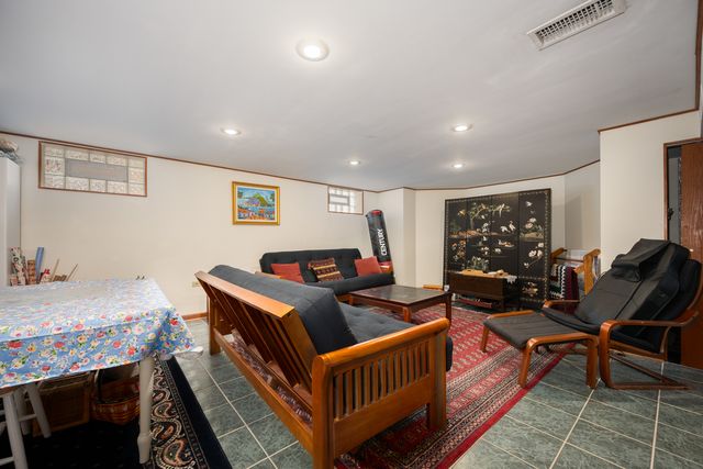 5706 N Mozart Street, Chicago, IL 60659