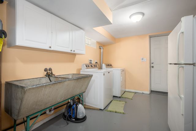 5706 N Mozart Street, Chicago, IL 60659