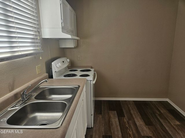 11054 SUNSHINE Court, El Paso, TX 79936