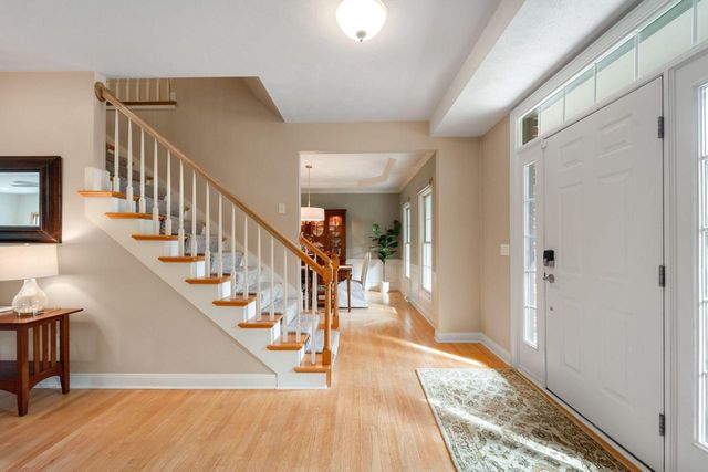 11235 N Westwood CIRCLE, Mequon, WI 53097