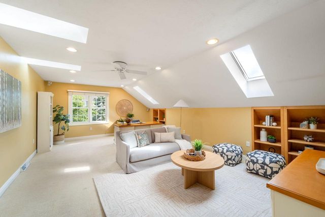 11235 N Westwood CIRCLE, Mequon, WI 53097