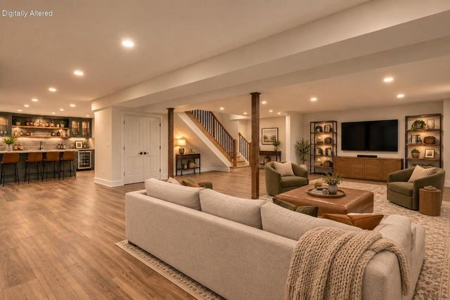 11235 N Westwood CIRCLE, Mequon, WI 53097