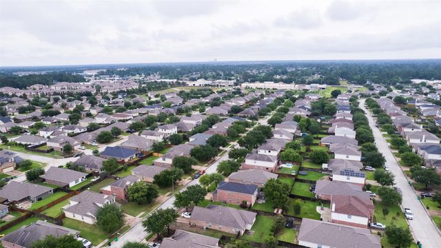 8735 Sunny Gallop Drive, Tomball, TX 77375