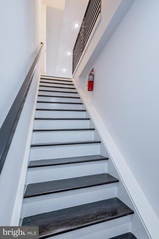 2006 N FRONT ST, Philadelphia, PA 19122