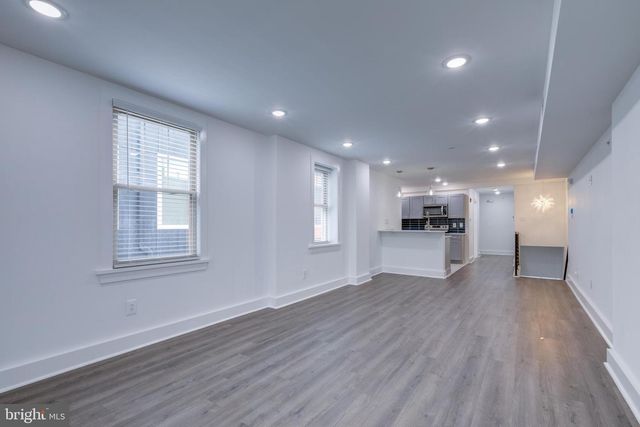 2006 N FRONT ST, Philadelphia, PA 19122