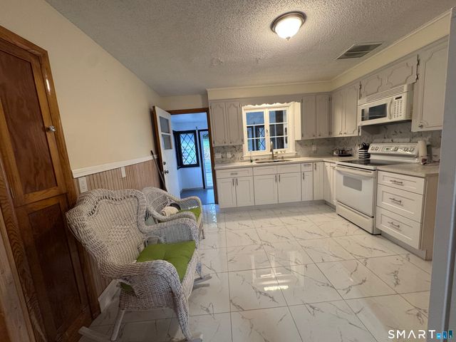 460 Congress Avenue 1, Waterbury, CT 06708