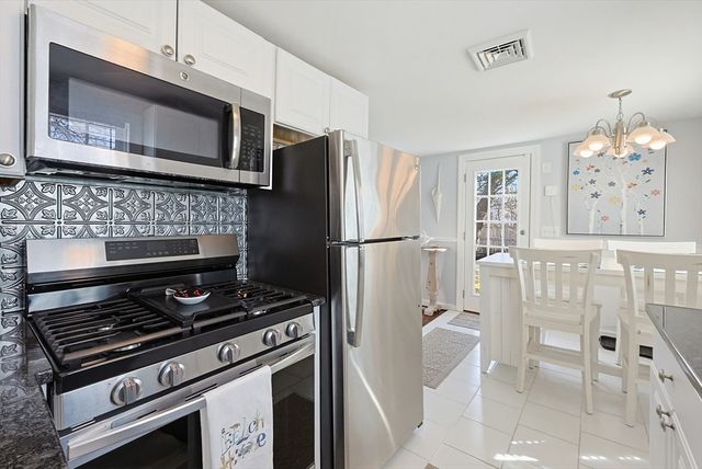 25 Niagara Ln, Yarmouth, MA 02673