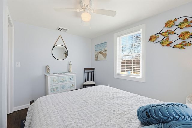 25 Niagara Ln, Yarmouth, MA 02673