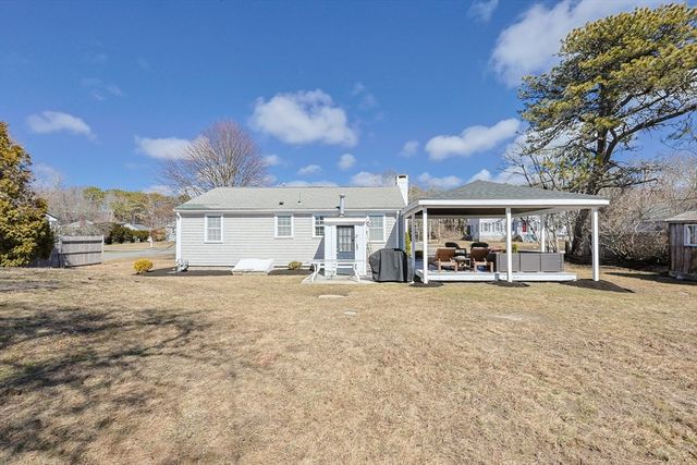 25 Niagara Ln, Yarmouth, MA 02673