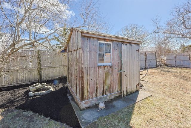 25 Niagara Ln, Yarmouth, MA 02673