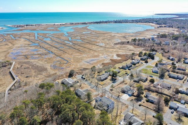 25 Niagara Ln, Yarmouth, MA 02673