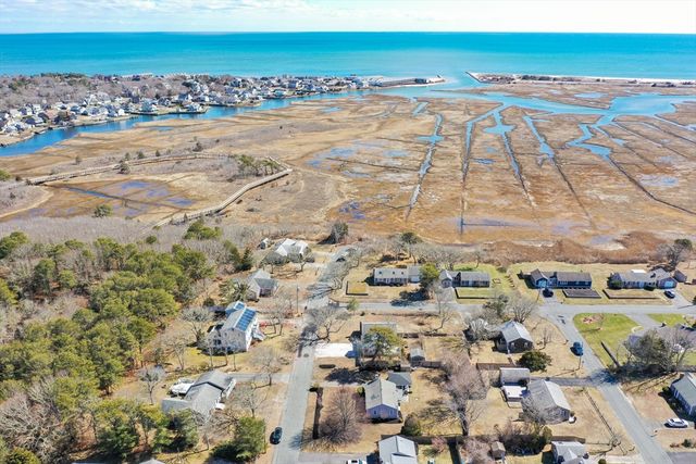 25 Niagara Ln, Yarmouth, MA 02673
