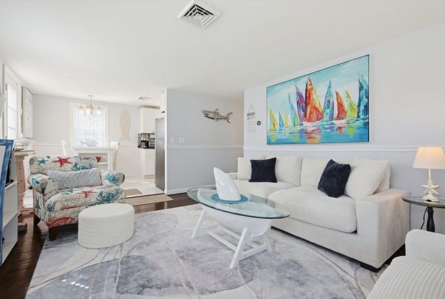 25 Niagara Ln, Yarmouth, MA 02673