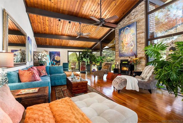 2368 Palo Danzante, Alpine, CA 91901