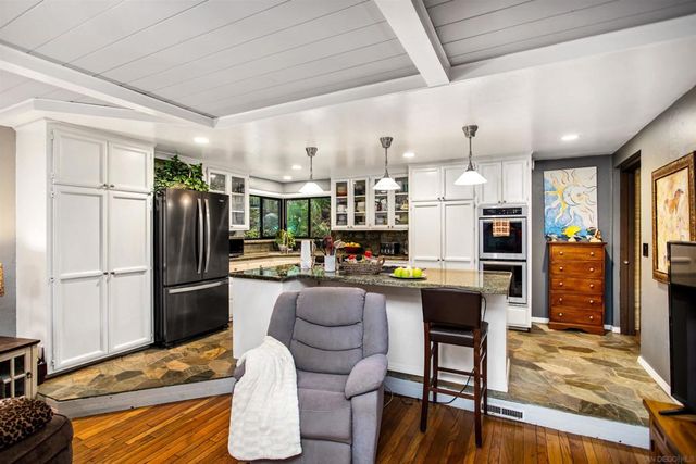 2368 Palo Danzante, Alpine, CA 91901