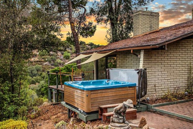 2368 Palo Danzante, Alpine, CA 91901