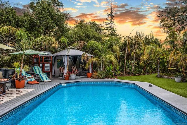 2368 Palo Danzante, Alpine, CA 91901