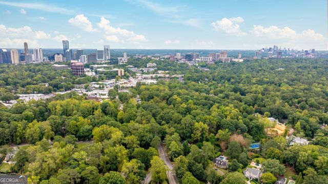 35 Putnam Circle NE, Atlanta, GA 30342