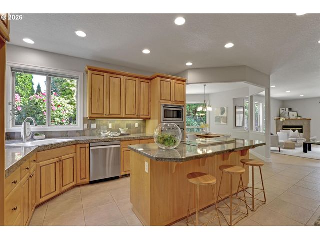 14675 Nw SETHRICH Ln, Portland, OR 97229