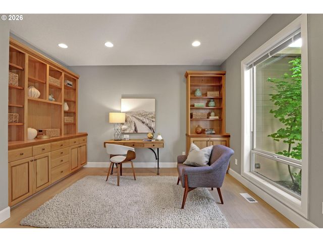 14675 Nw SETHRICH Ln, Portland, OR 97229