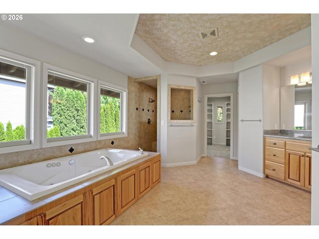 14675 Nw SETHRICH Ln, Portland, OR 97229