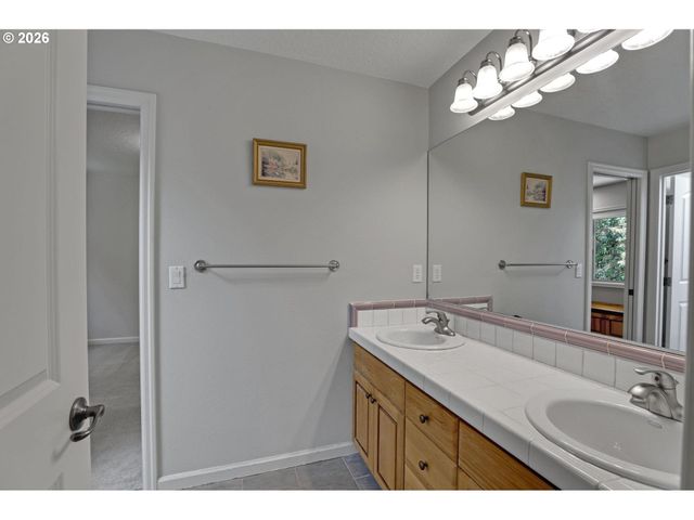 14675 Nw SETHRICH Ln, Portland, OR 97229