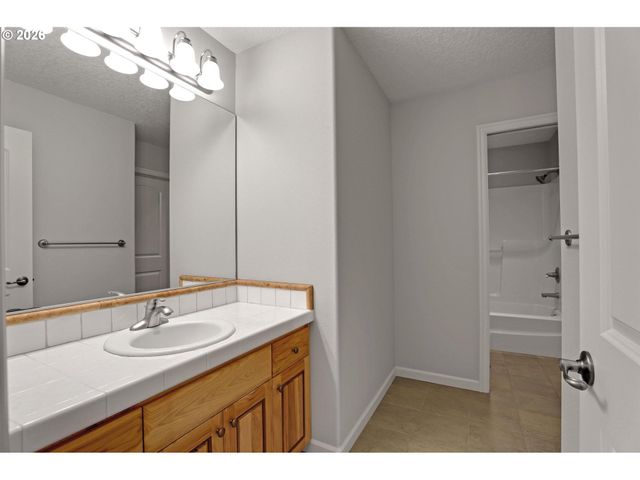 14675 Nw SETHRICH Ln, Portland, OR 97229