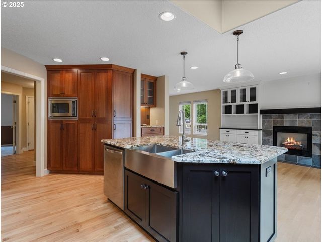 18318 Sw WOODHAVEN Dr, Sherwood, OR 97140