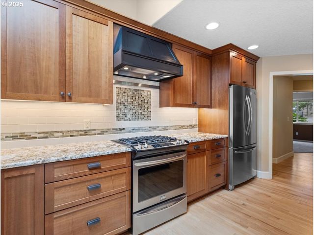 18318 Sw WOODHAVEN Dr, Sherwood, OR 97140