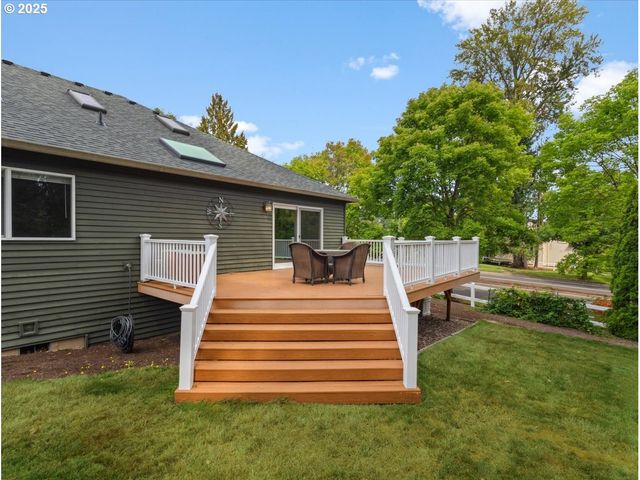 18318 Sw WOODHAVEN Dr, Sherwood, OR 97140