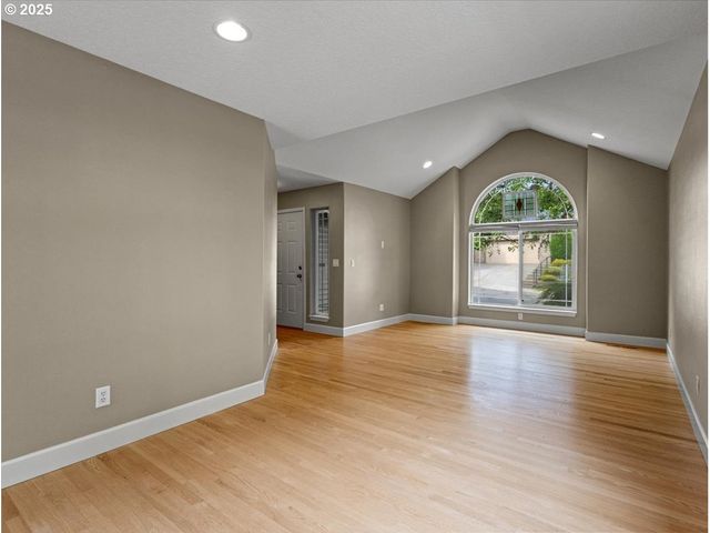 18318 Sw WOODHAVEN Dr, Sherwood, OR 97140
