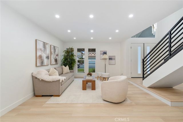 8032 Lancashire Cir, La Palma, CA 90623
