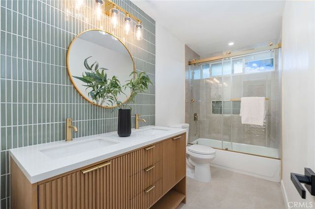 8032 Lancashire Cir, La Palma, CA 90623
